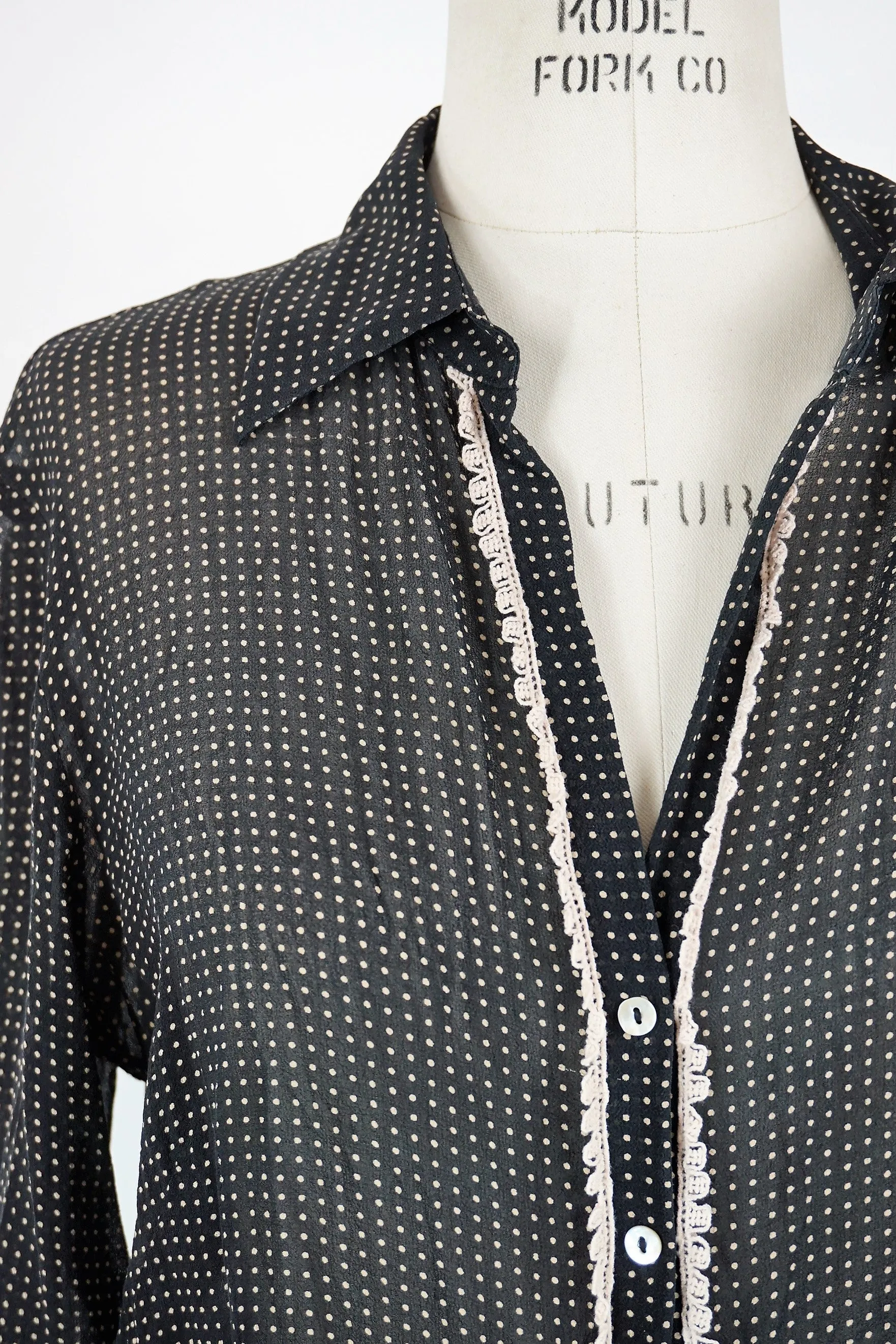Black and ivory polkadot top, 40s style