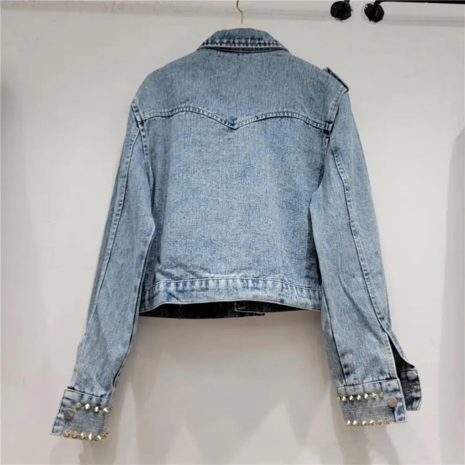 Dawery Women Denim Coat Patch Big Crystal Embroidered Flares Rivet Blue Bomber Jackets Spring Autumn Cropped Tops
