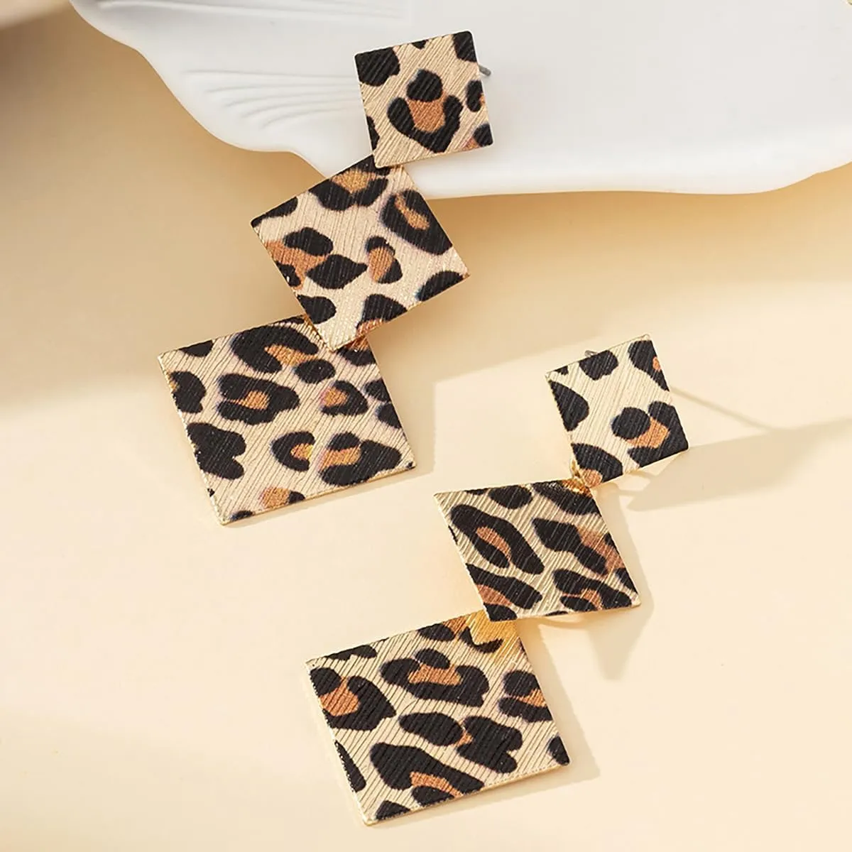 Leopard Print Earrings for Women Brown Geometry Teardrop Drop Dangle Earrings Personalized Long Rhombus Fringe Leopard Print Earrings Vintage Irregular Geometric Statement Earrings Fashion Party Jewelry