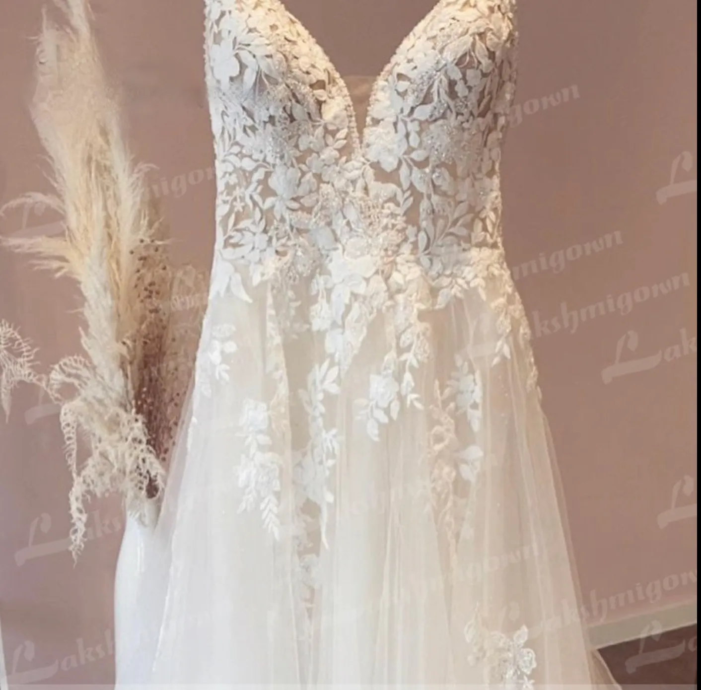 Spaghetti Strap Lace Wedding Dress With V Neckline Tulle Bridal Gown